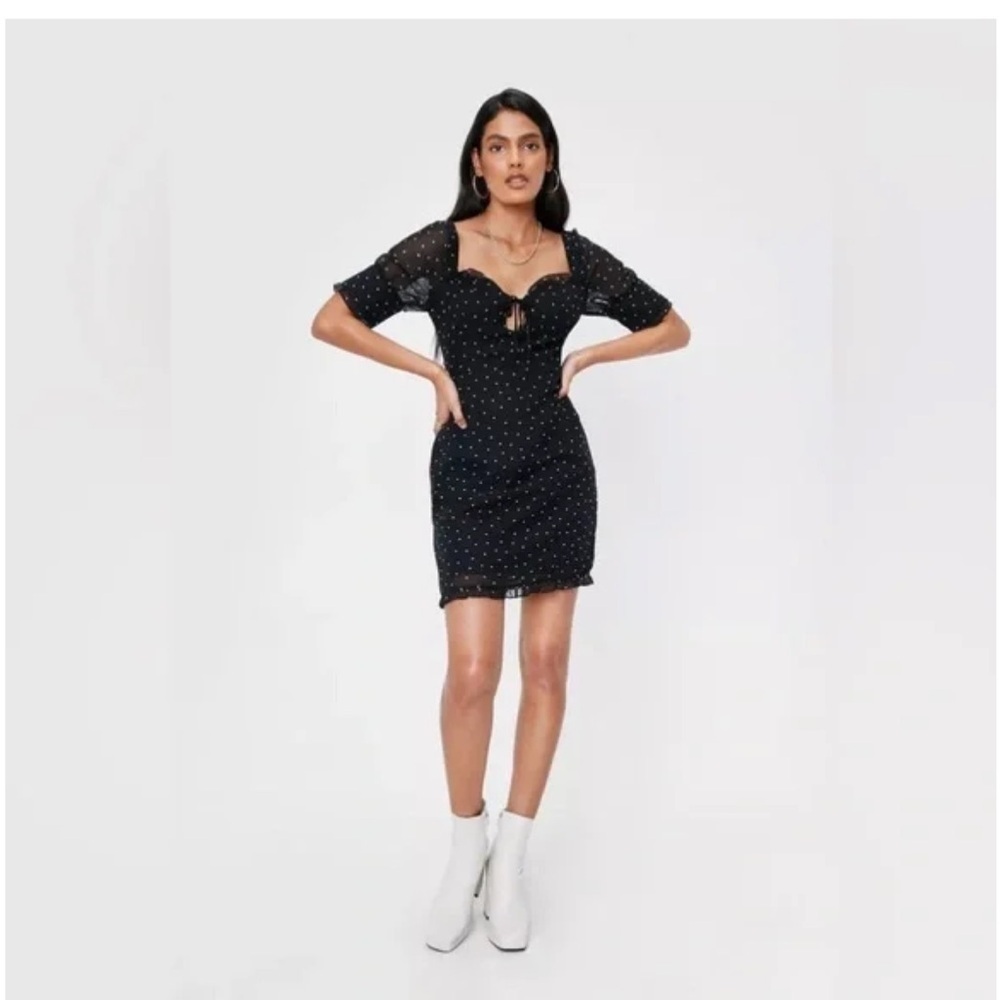 Nasty Gal Sexy Black and White Polka Dot Dress with Sweetheart Neckline - US 10